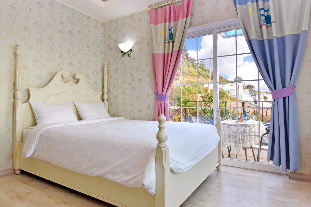 Namhae Bluemare Pension Bagian luar foto