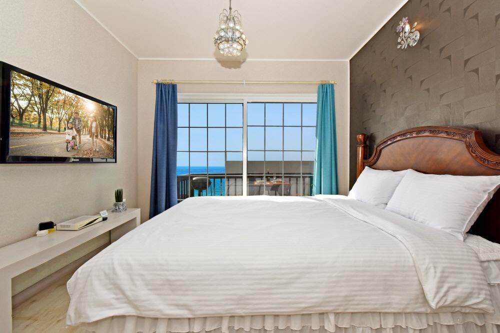 Namhae Bluemare Pension Bagian luar foto