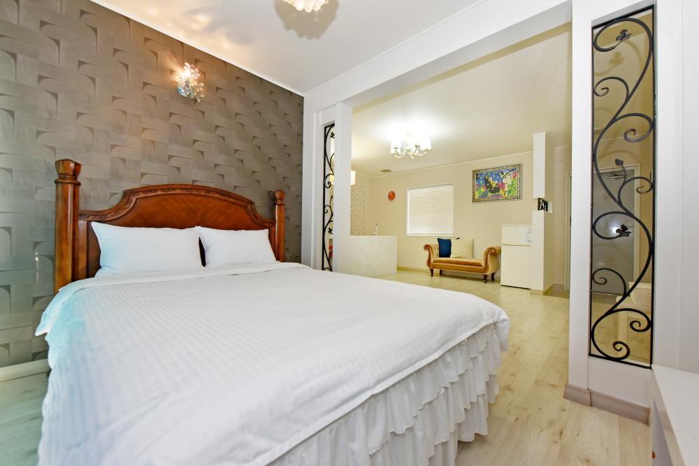 Namhae Bluemare Pension Bagian luar foto