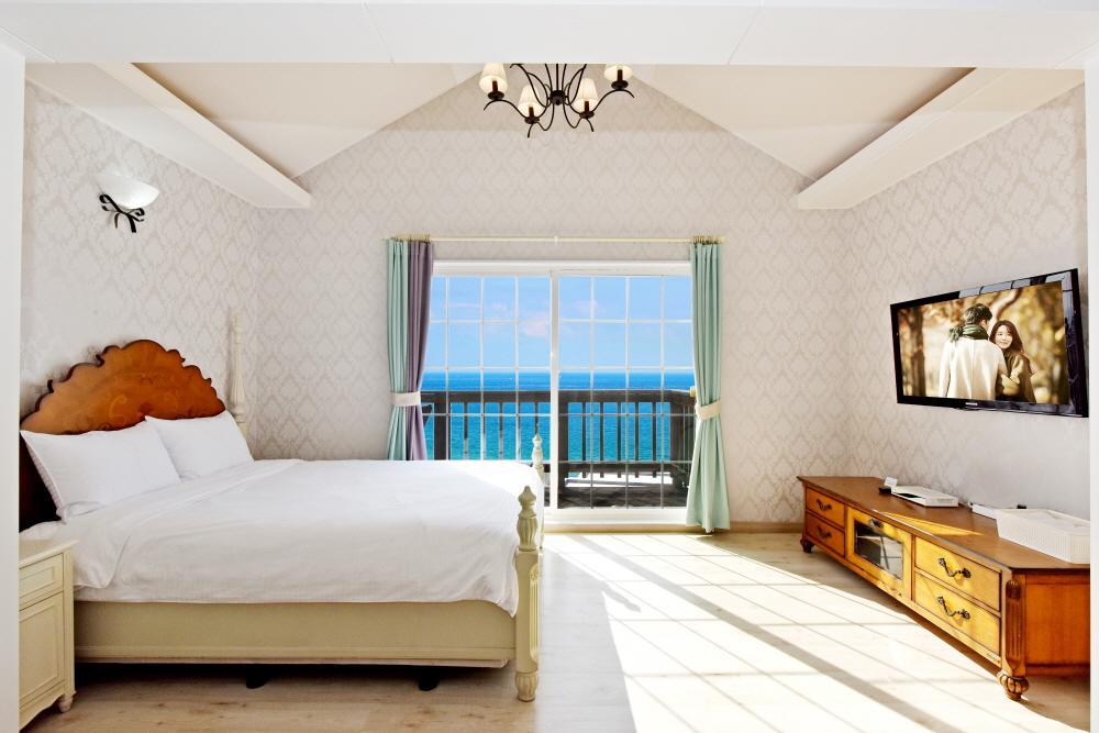 Namhae Bluemare Pension Bagian luar foto